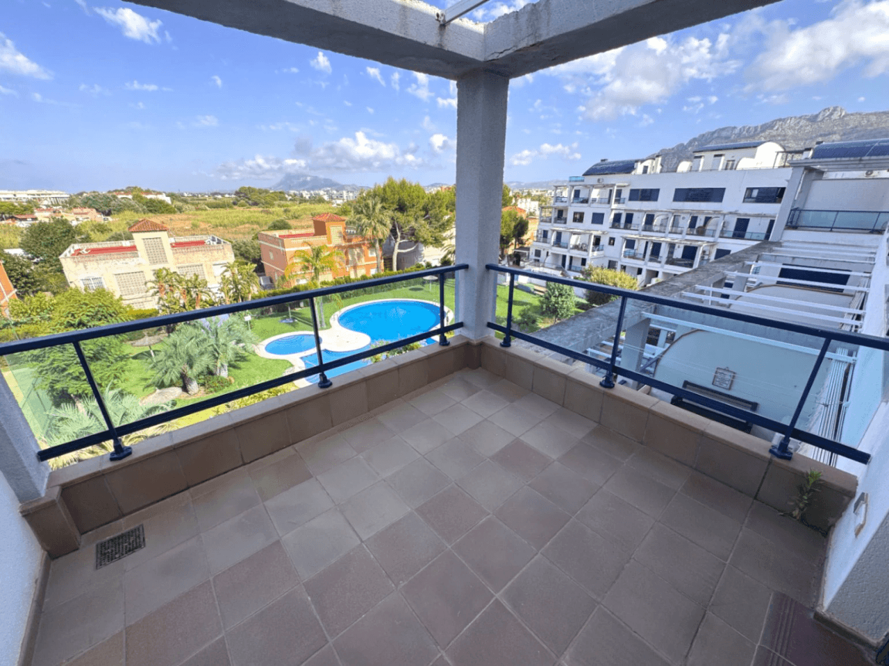 Duplex penthouse with sea views, 2 bedrooms, Denia