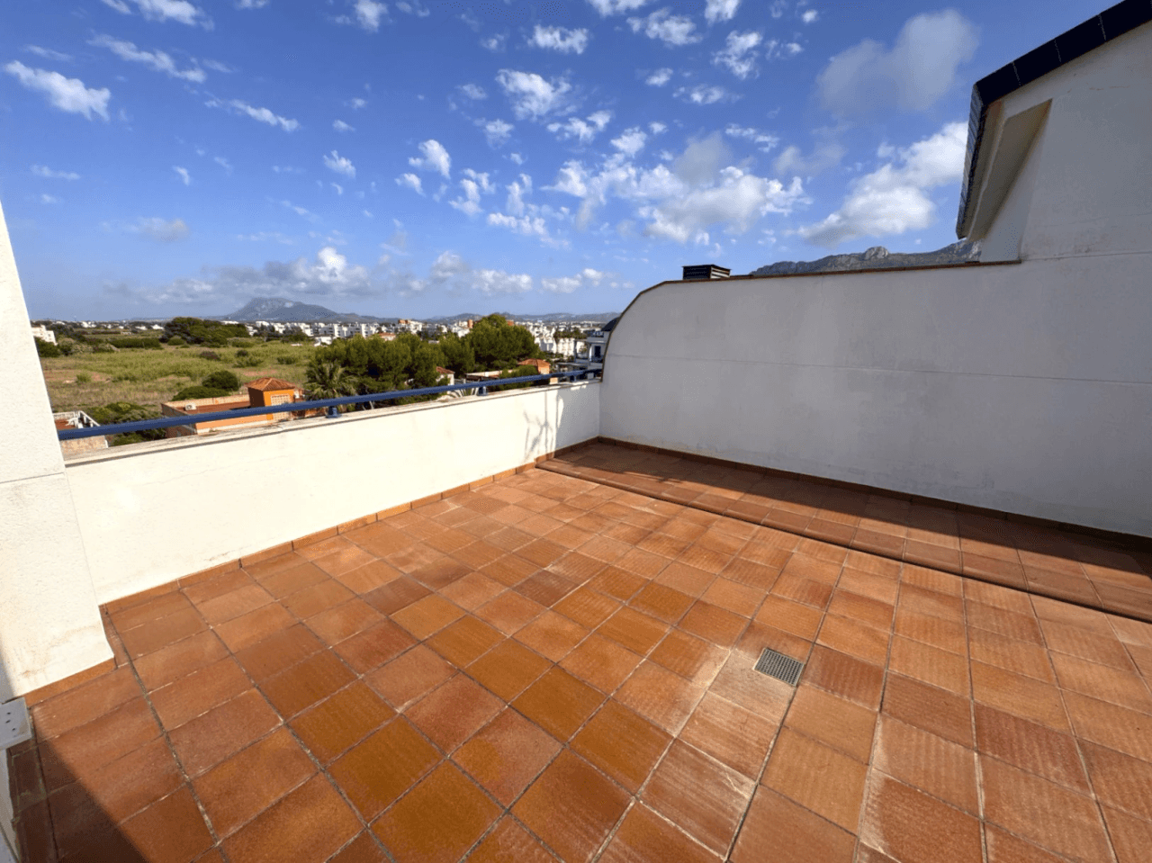 Duplex penthouse with sea views, 2 bedrooms, Denia
