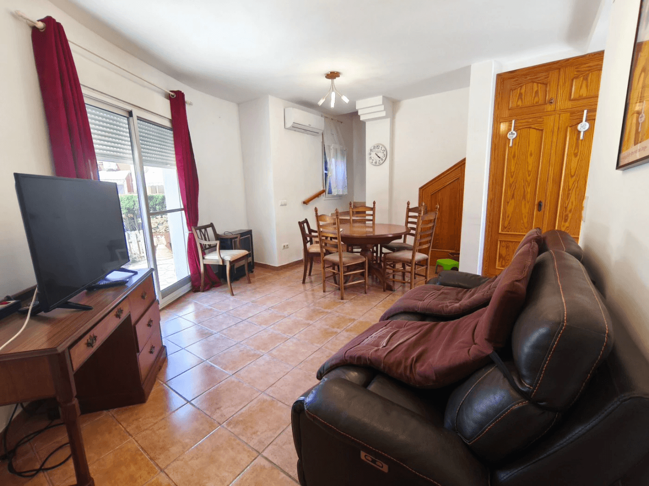 Semi-detached with 3 bedrooms, private garden, and community pool, Els Poblets.