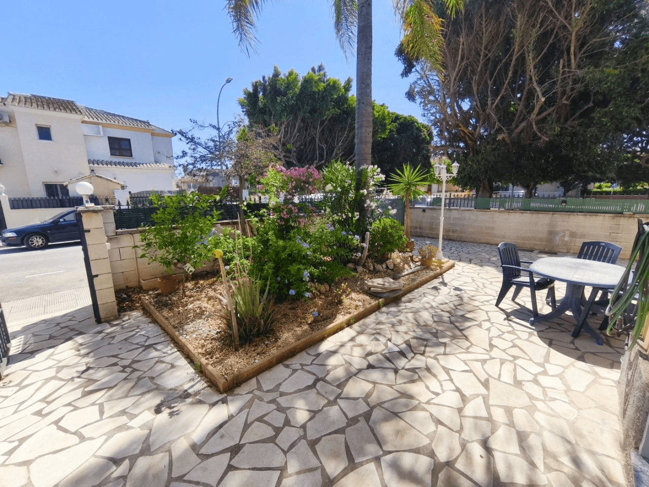 Semi-detached with 3 bedrooms, private garden, and community pool, Els Poblets.