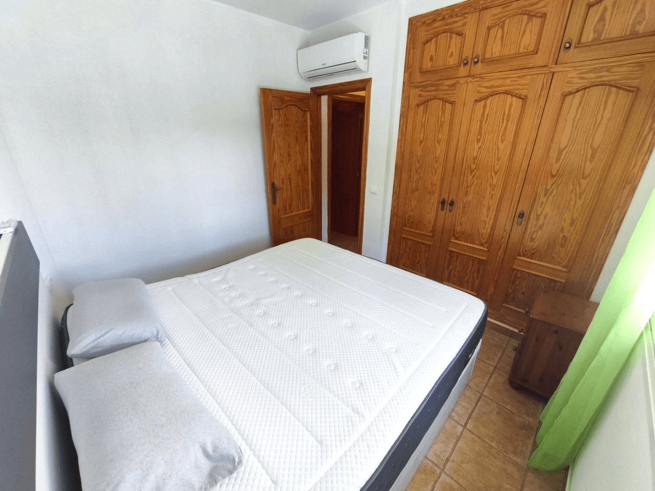 Semi-detached with 3 bedrooms, private garden, and community pool, Els Poblets.