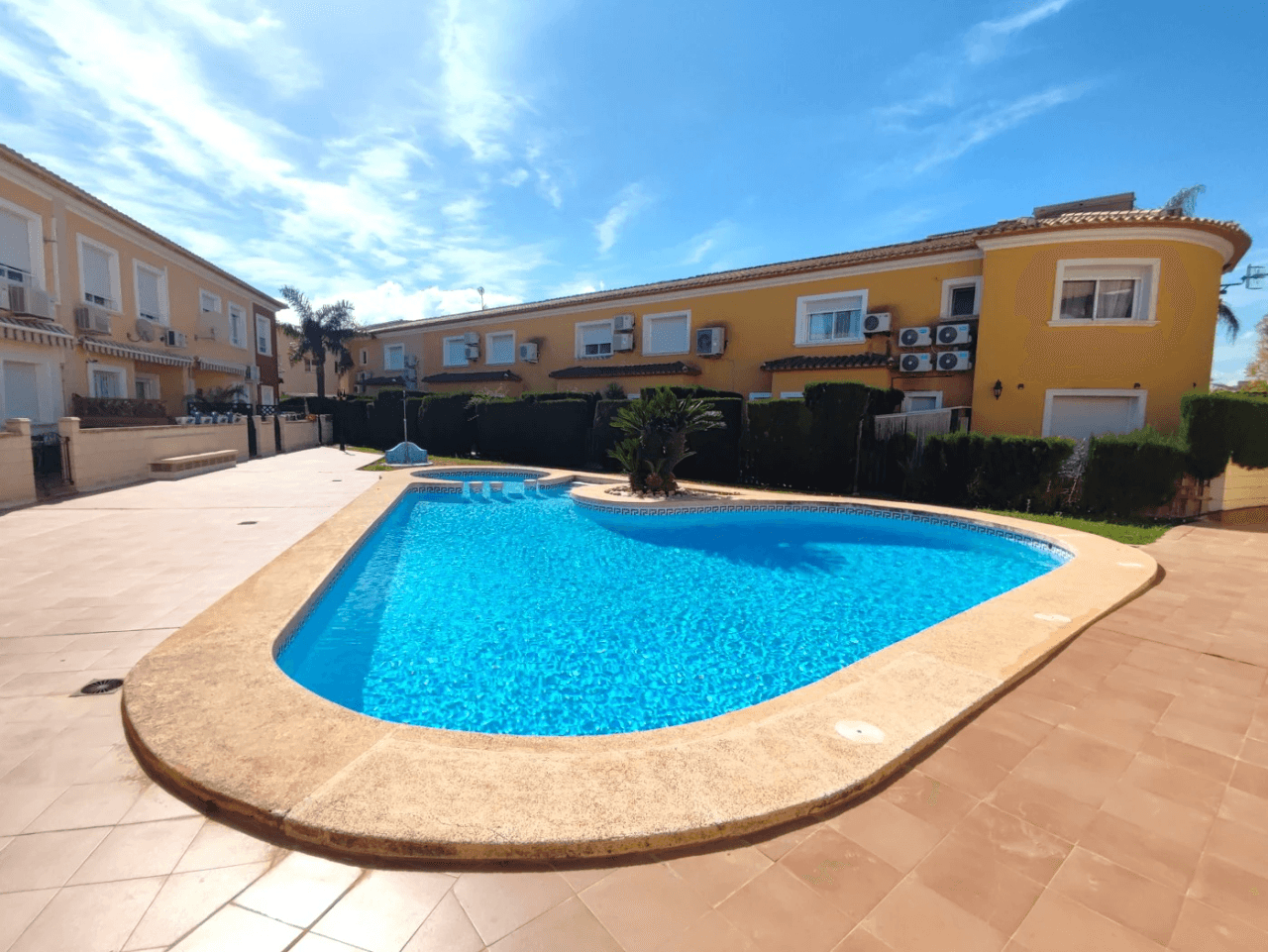 Terraced house with 2 bedrooms, communal pool, Els Poblets