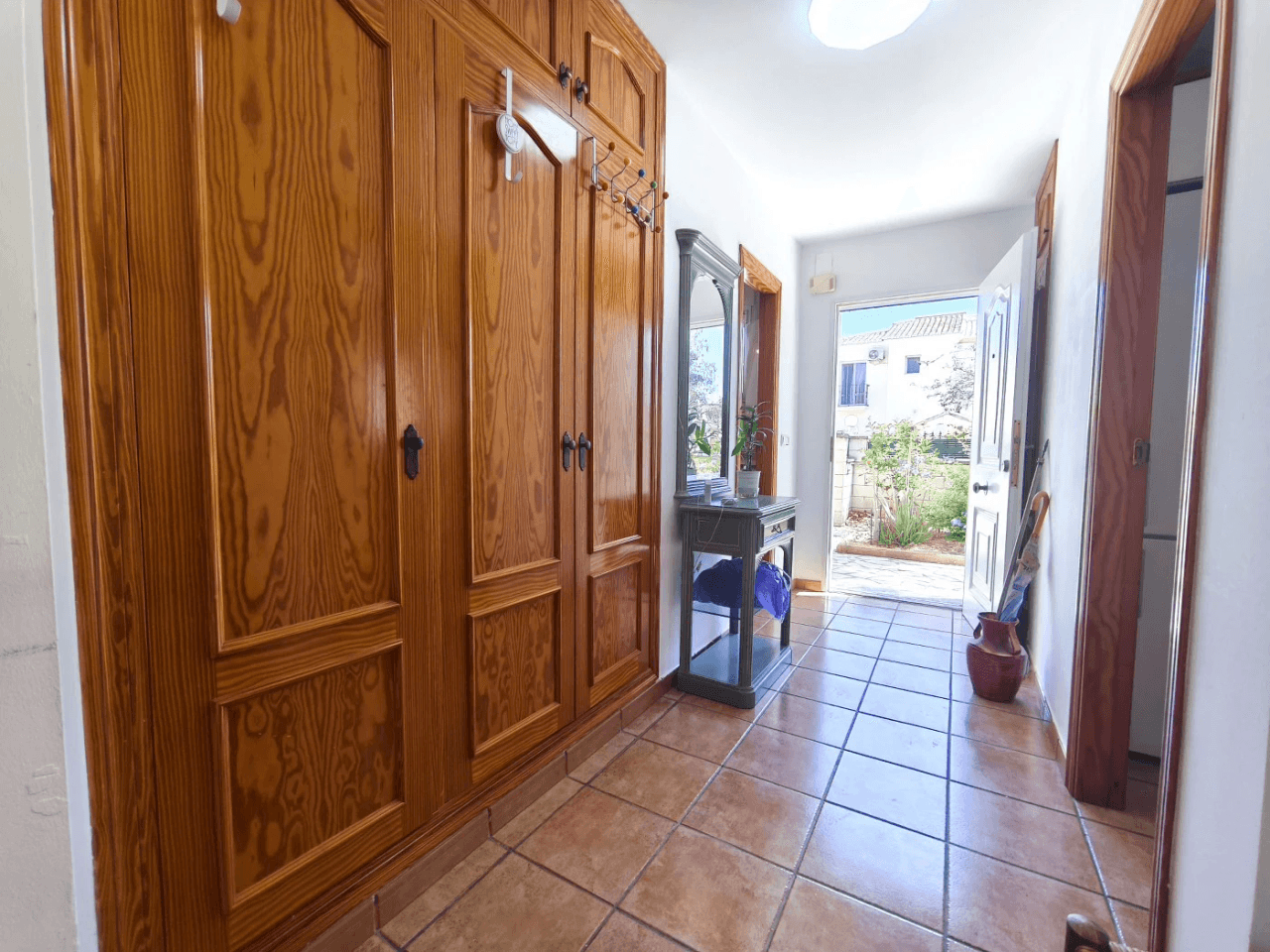 Semi-detached with 3 bedrooms, private garden, and community pool, Els Poblets.