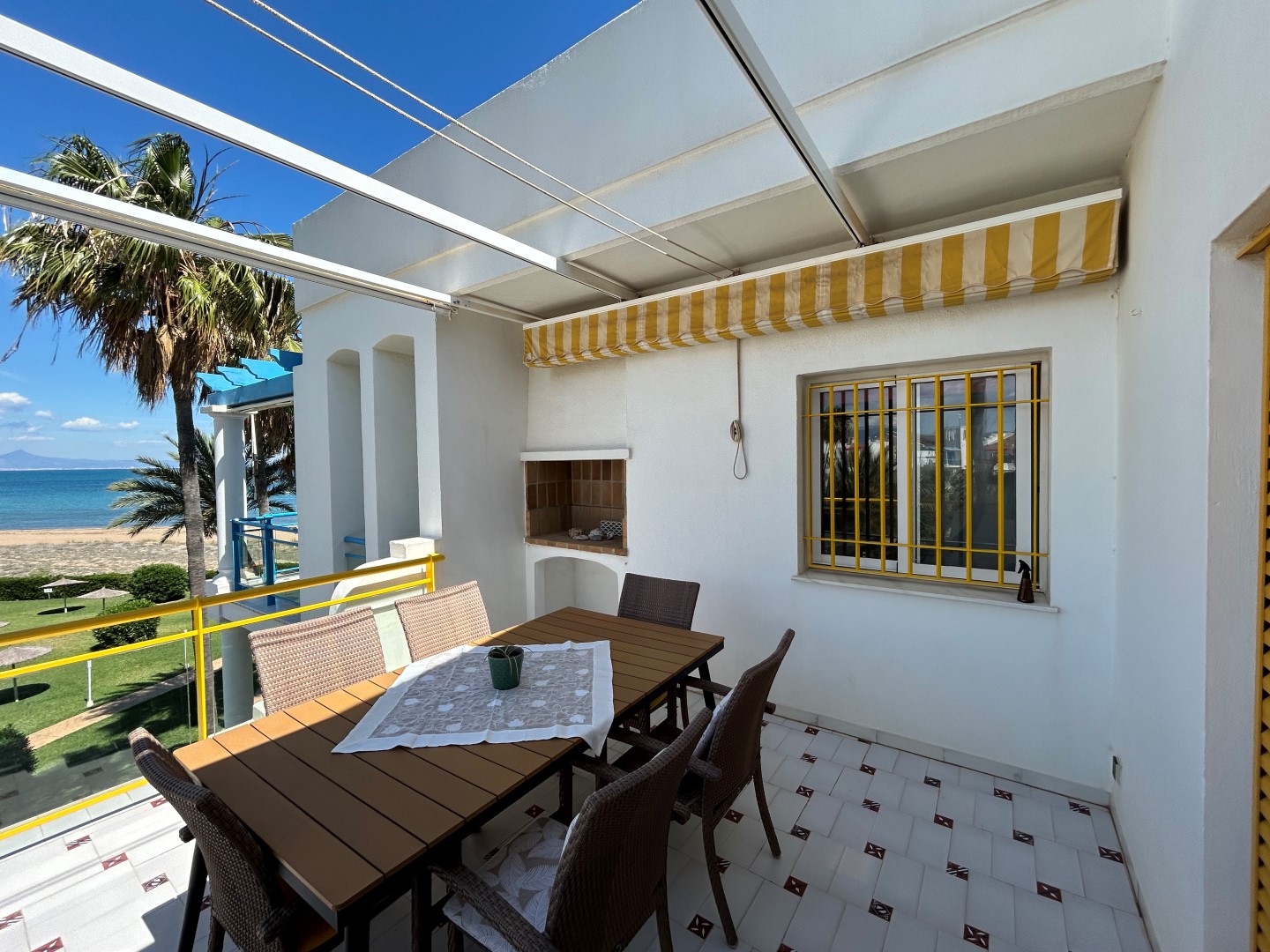 Penthouse with sea views, 3 bedrooms, Denia